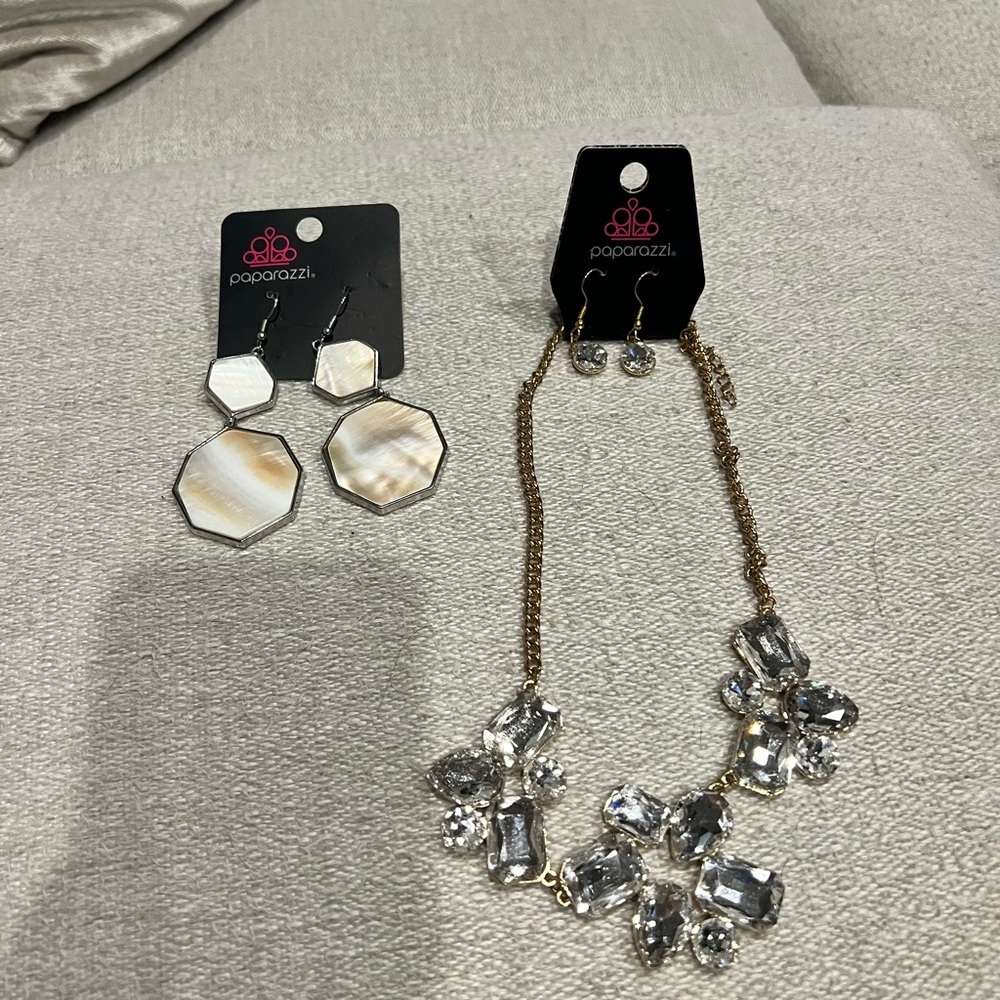 Paparazzi NWT necklace with earrings and another pair of earrings